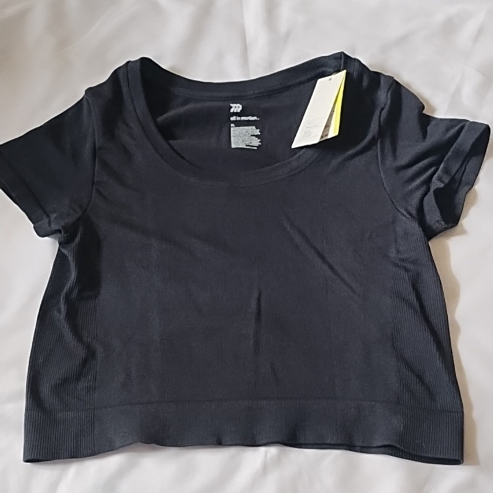 NWT All In Motion Seamless Crop Top - Picture 3 of 6